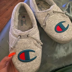 Champion slipper shoes